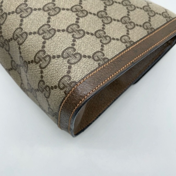 Auth Gucci GG Supreme Sherry Line
PVC Clutch Bag - Picture 11 of 16